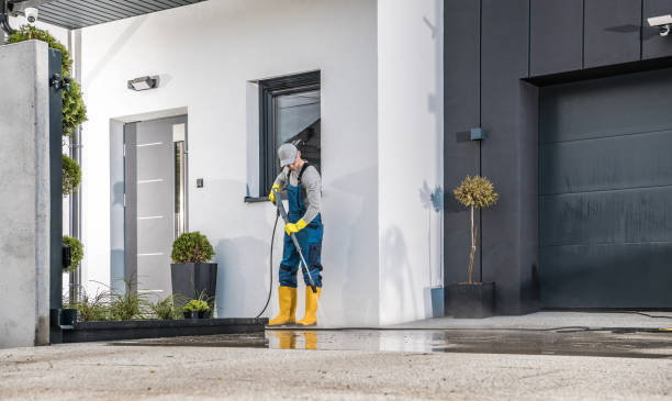 Best Driveway Pressure Washing  in Holdrege, NE